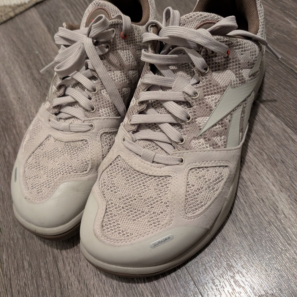 Reebok Nano 2.0 - Ash Color - Like New - Picture 3 of 6